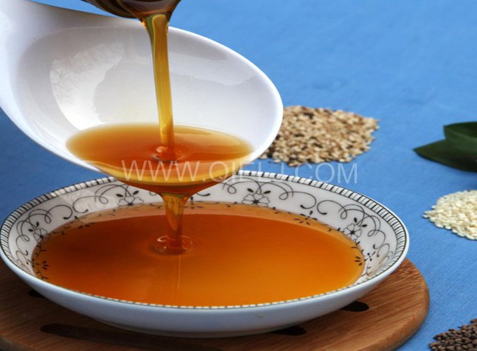 芝麻油提取加工，企鵝糧油機(jī)械生產(chǎn)色香味俱佳的油脂(圖1)